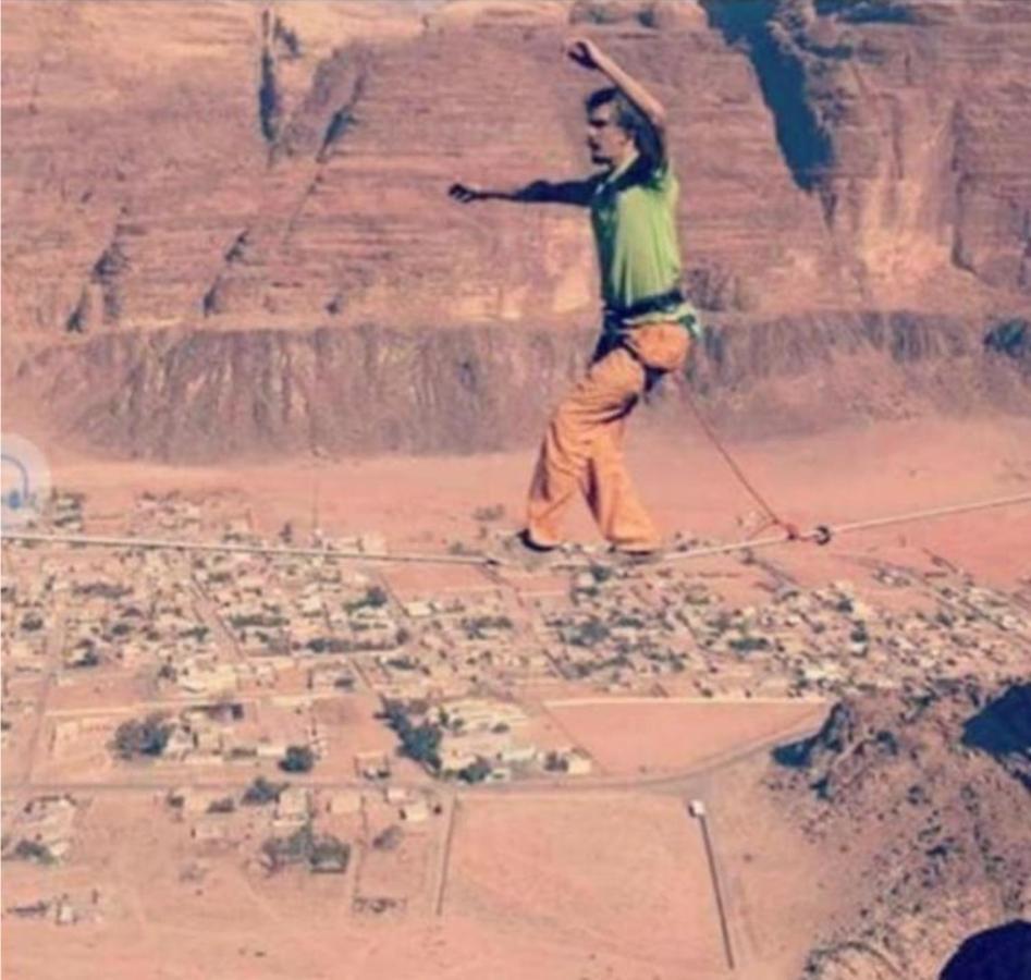 Bedouin Host Camp& With Tour Hotel Wadi Rum Exterior photo