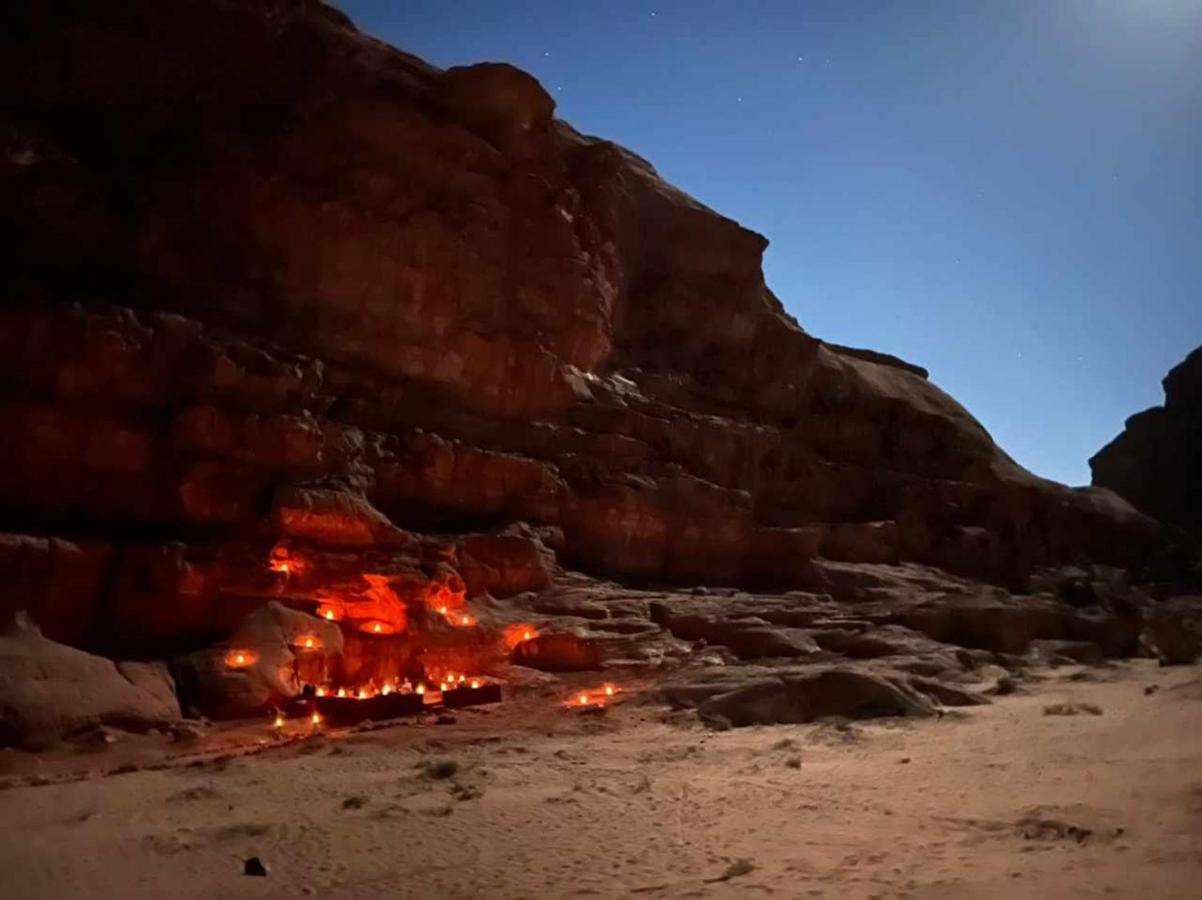 Bedouin Host Camp& With Tour Hotel Wadi Rum Exterior photo