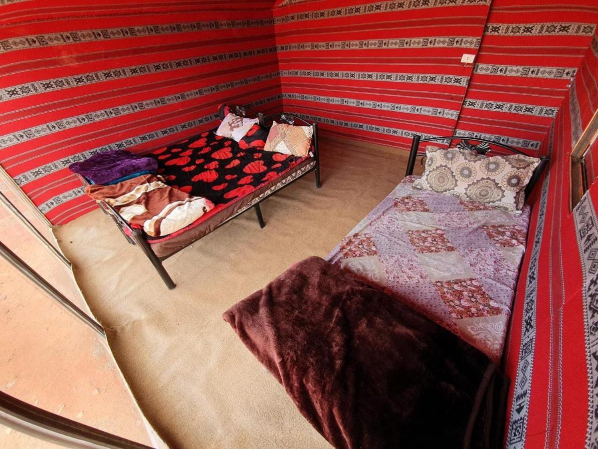 Bedouin Host Camp& With Tour Hotel Wadi Rum Exterior photo